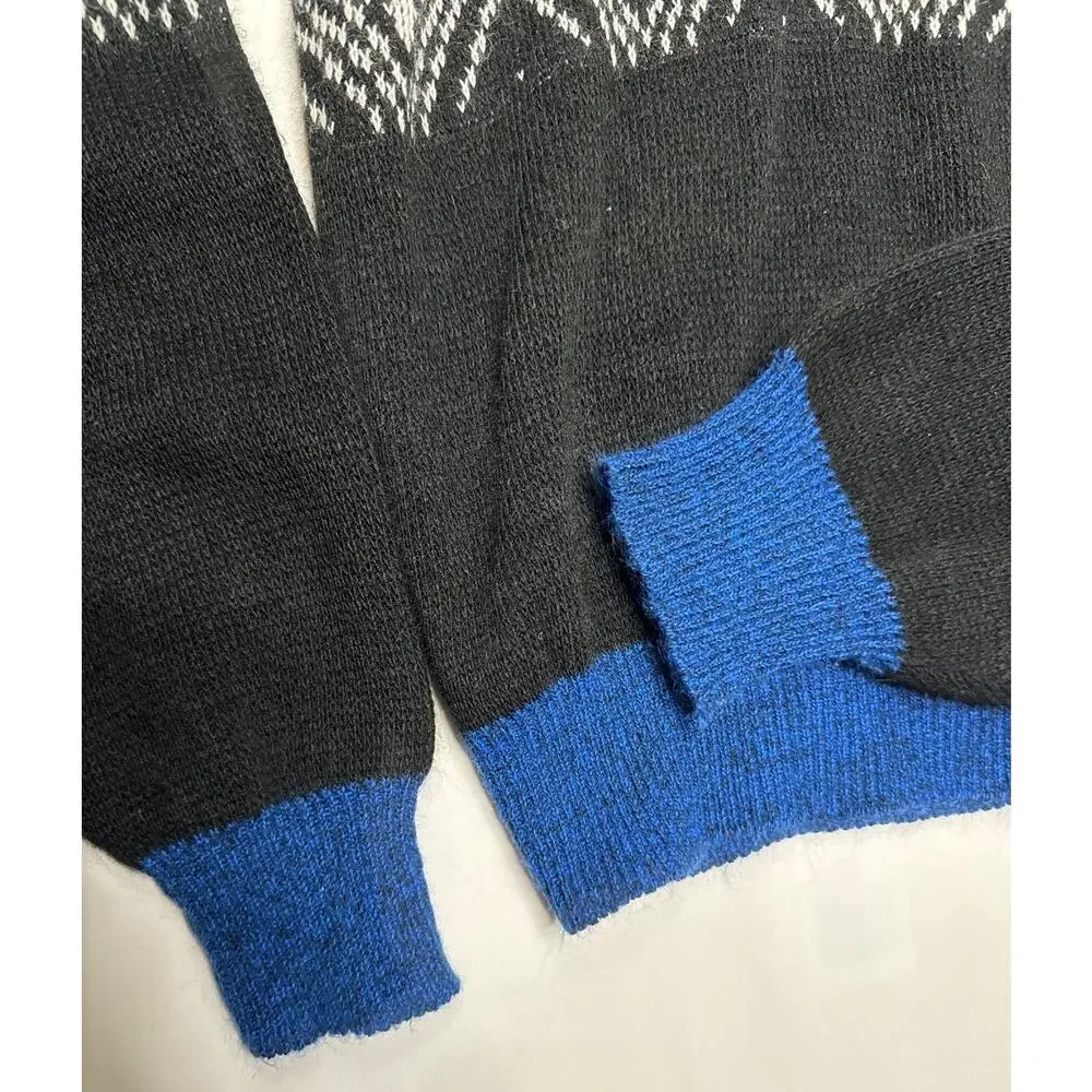 Vintage Y2K Turnabout crew neck multipattern sweater blue, black & white size XL